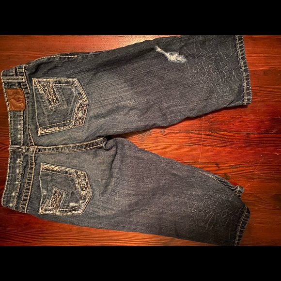 Jean Capri - Picture 2 of 2